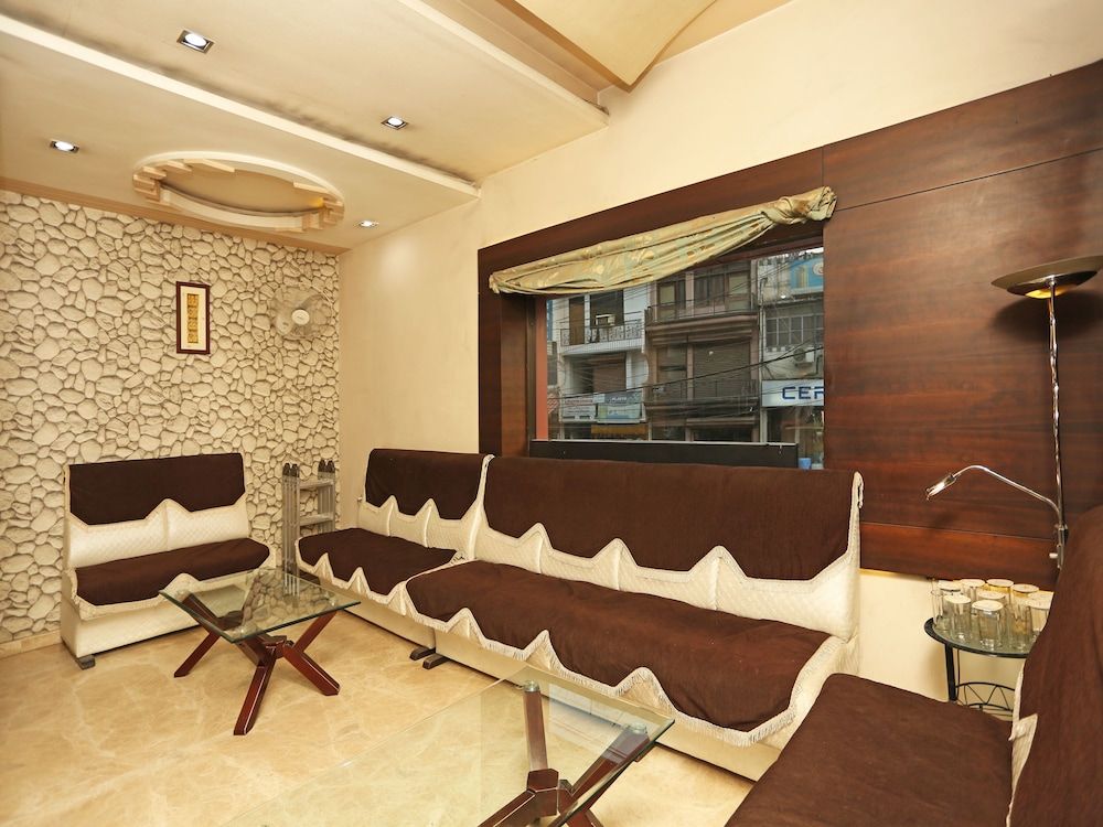 OYO 1671 Hotel Sundaram 3