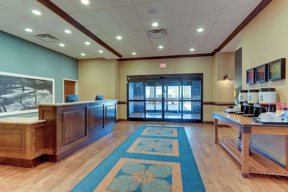Hampton Inn & Suites Hartsville 3
