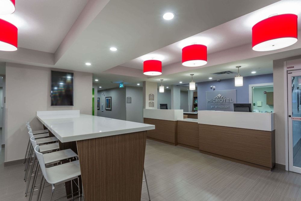 Microtel Inn & Suites by Wyndham Kitimat 2