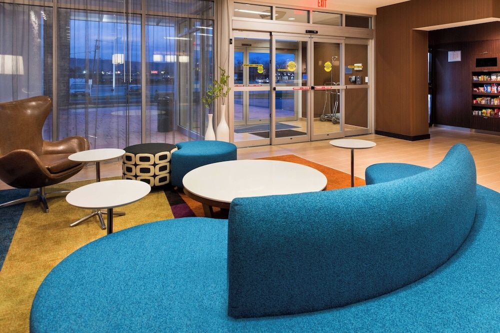Fairfield Inn & Suites Utica 2