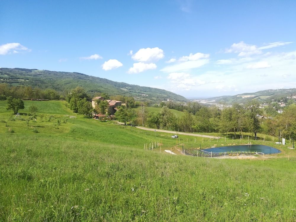 Sacreterre Room & Breakfast -1 estrellas en Tizzano Val Parma