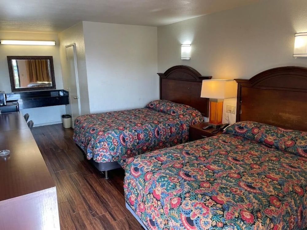 Sierra Inn 3
