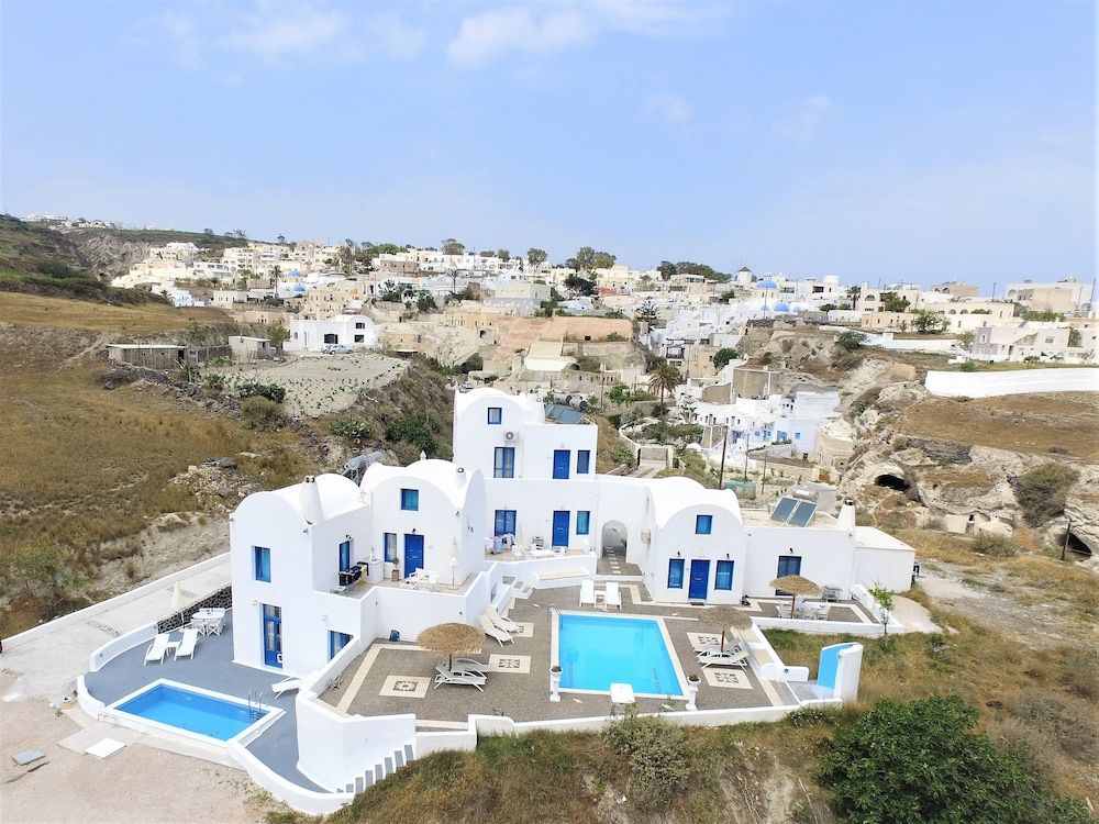Santorini Traditional Suites -1 étoiles à Vóthon