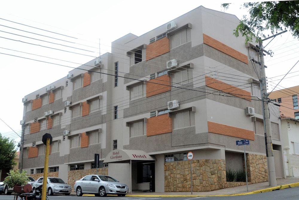 HOTEL GIORDANO CENTRO 2 estrellas en São João da Boa Vista