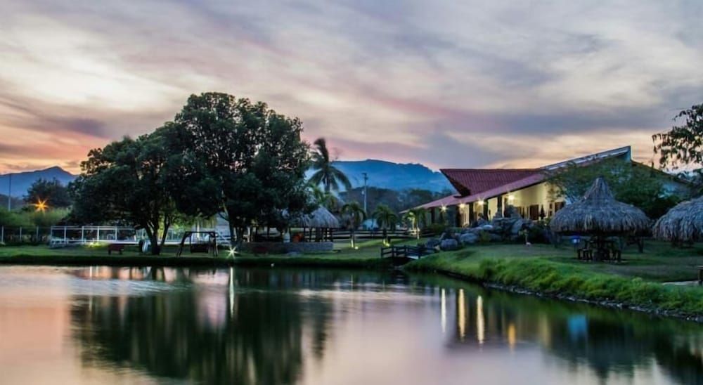 Hotel Brisas la Gaviota Mariquita-Tolima 4 estrellas en Mariquita