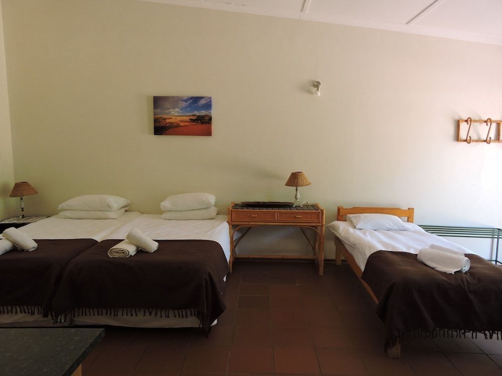 Savanna Guest Farm 2
