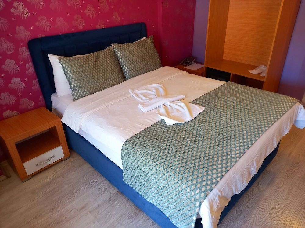 Otel Safran Palas -1 estrellas en Yenifoca