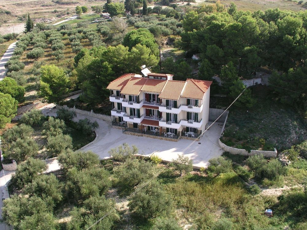 Almyros Studios & Apartments -1 estrellas en Kounopetra