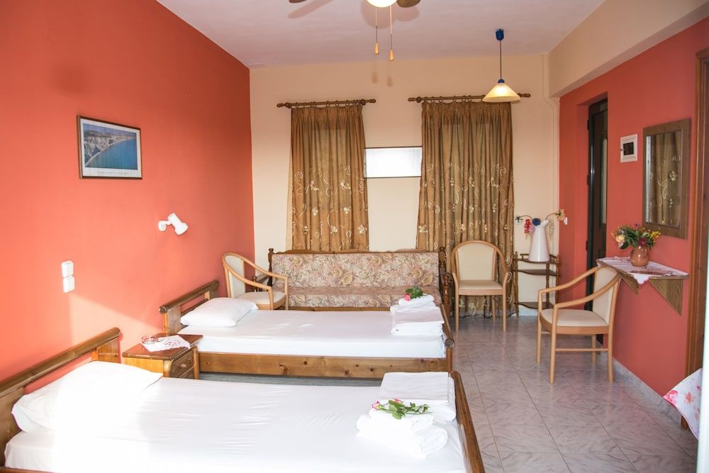 Almyros Studios & Apartments 3