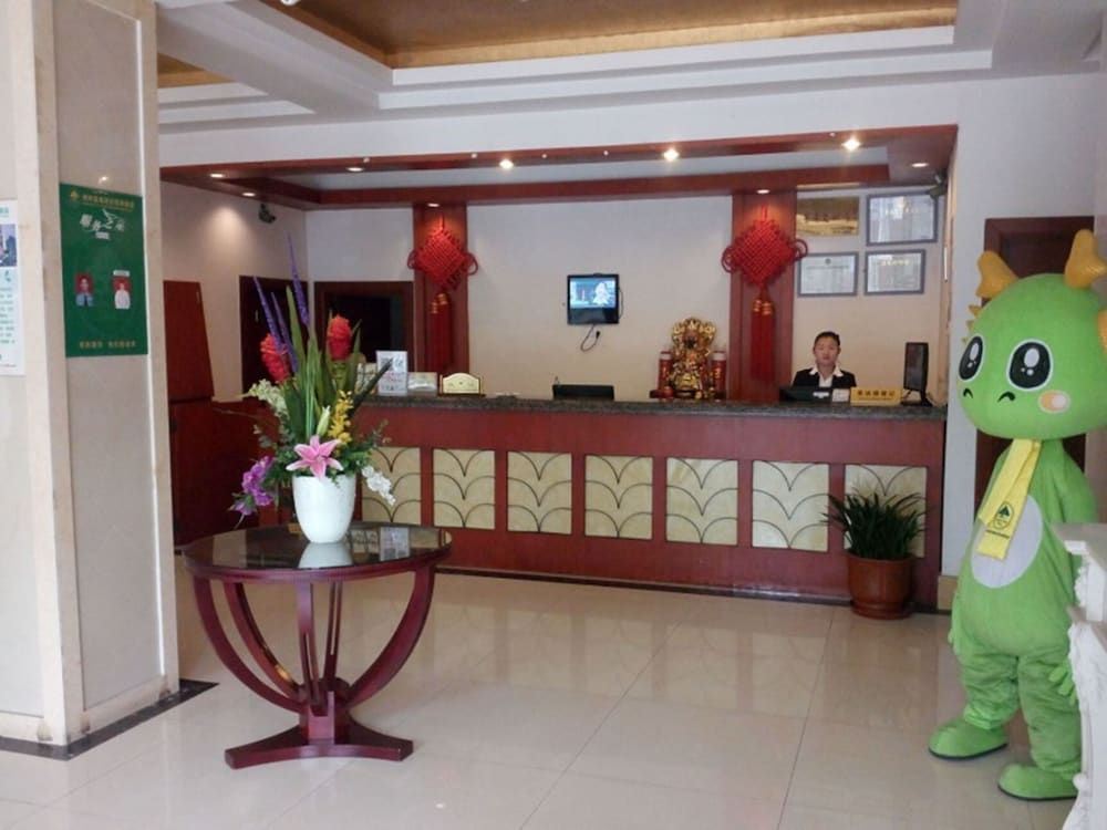 Green Inn Huainan Tianjiaan District Wanda Plaza Express Hotel -1 estrellas en Huainan