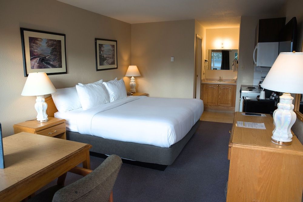 Chalet Inn 3