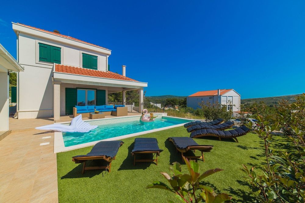 Villa Eni 4 estrelas em Primošten