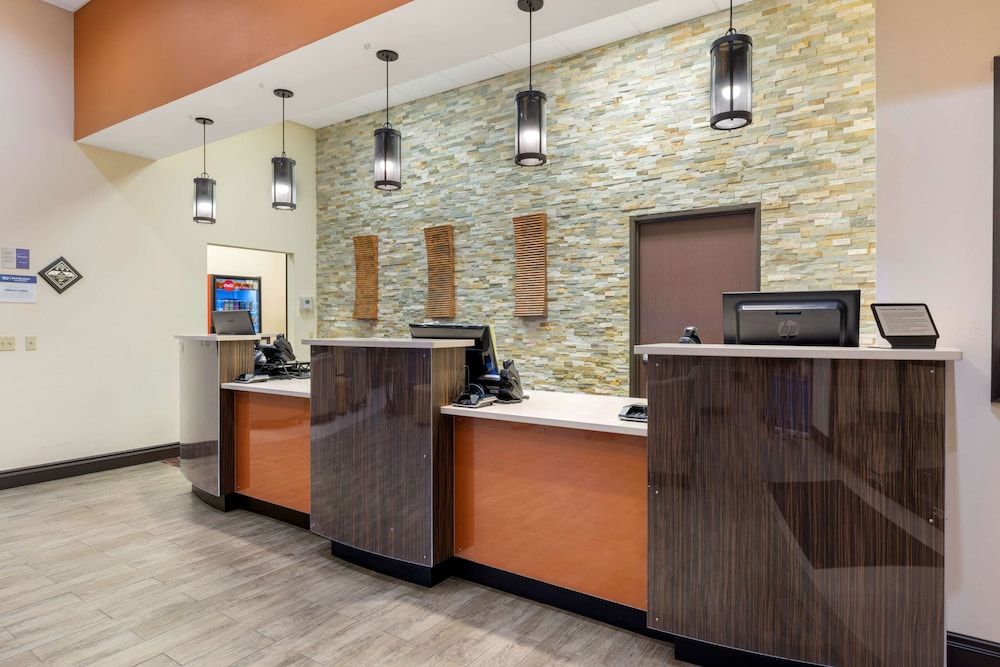 Best Western Plus North Platte Inn & Suites 3