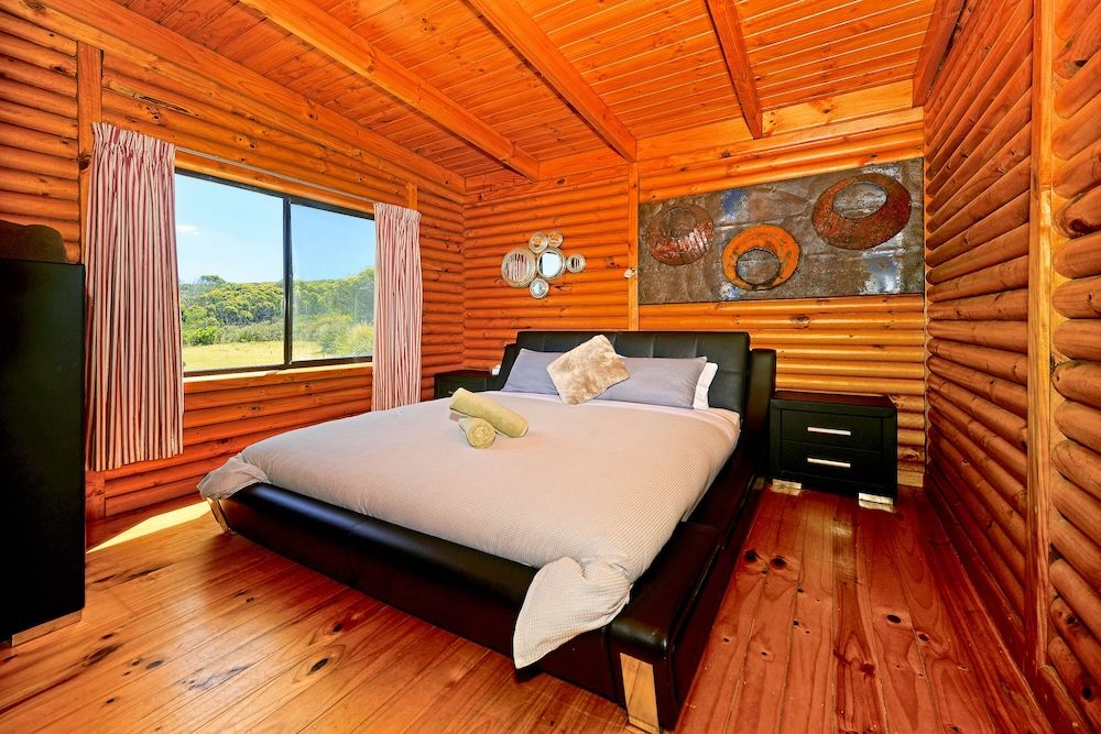 Cloudy Bay Cabin 3