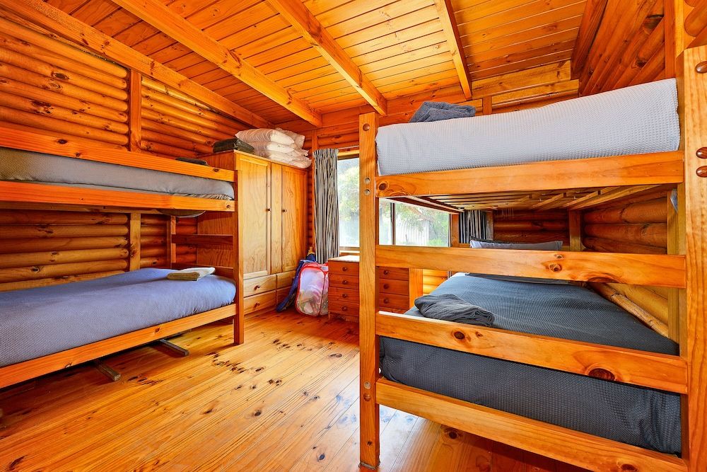 Cloudy Bay Cabin 2