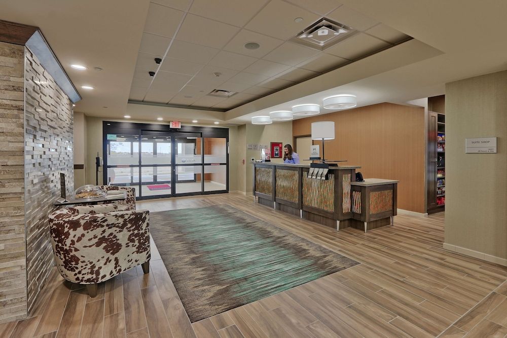 Hampton Inn & Suites Artesia 3