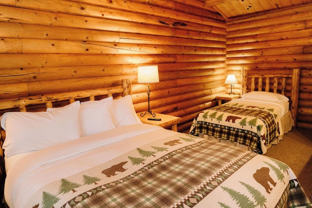 North Forty Resort 4 estrellas en Columbia Falls