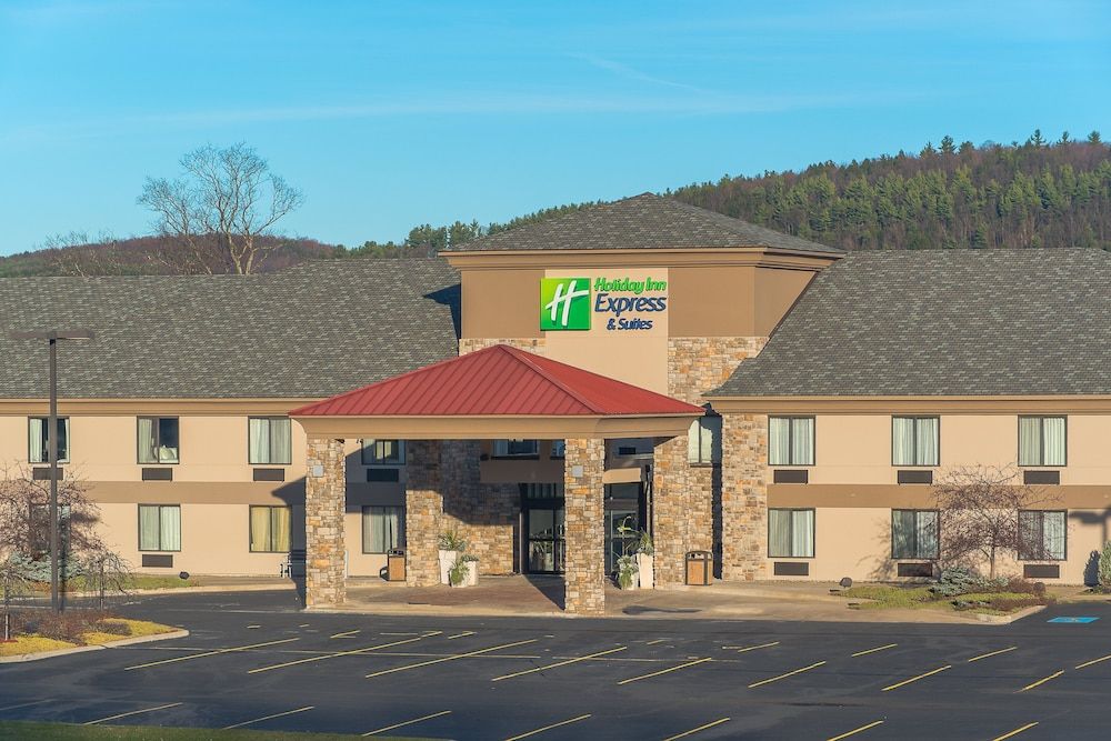 Holiday Inn Express & Suites Cooperstown by IHG 2 estrellas en Cooperstown