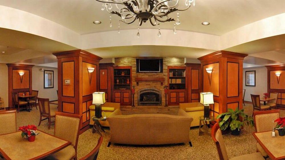 Holiday Inn Express Hotel & Suites Danville by IHG 3
