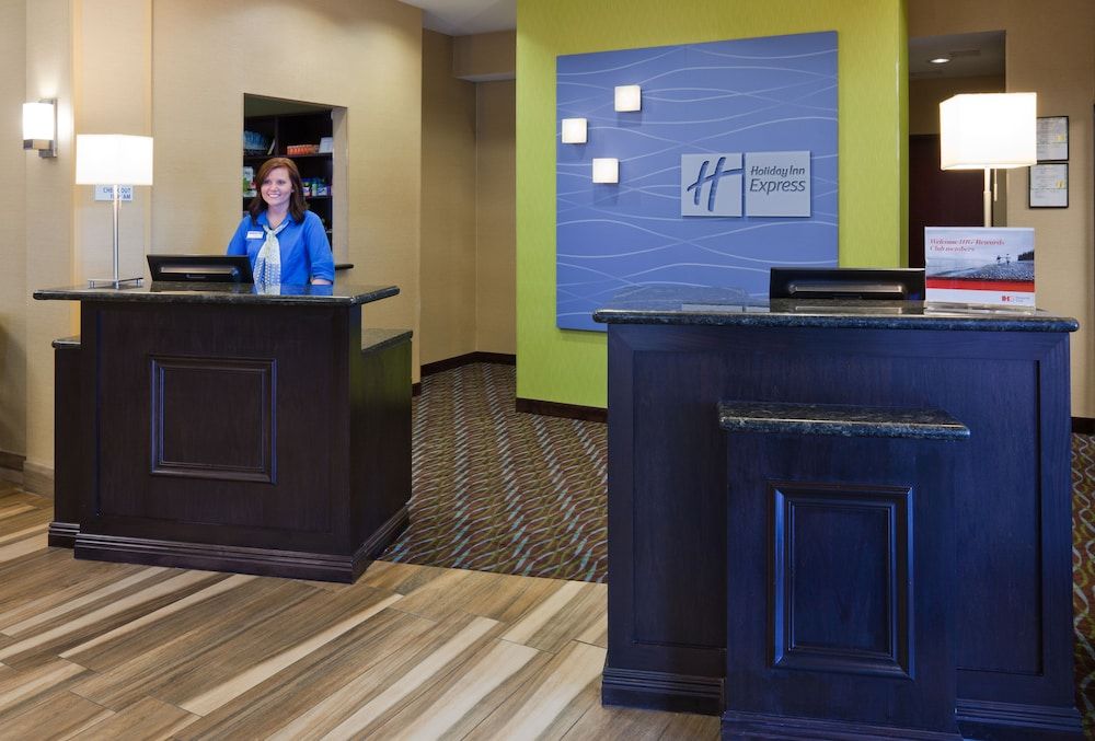 Holiday Inn Express Hotel & Suites Fort Dodge by IHG 3