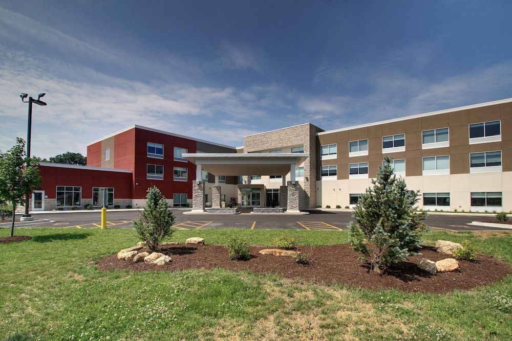 Holiday Inn Express & Suites Galesburg by IHG 2 estrelas em Galesburg