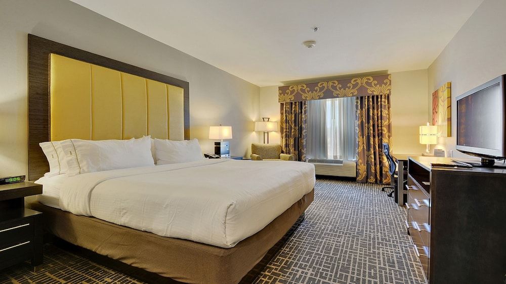 Holiday Inn Express & Suites Gonzales by IHG 3