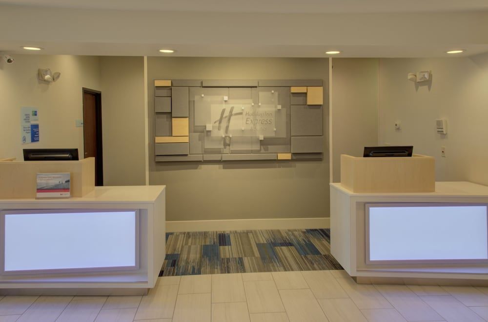 Holiday Inn Express Hotel & Suites Le Mars by IHG 2