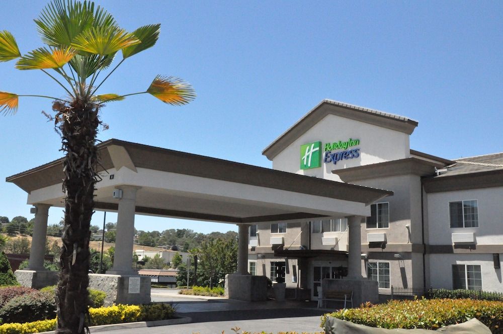 Holiday Inn Express Hotel & Suites Jackson by IHG 3 estrellas en Jackson