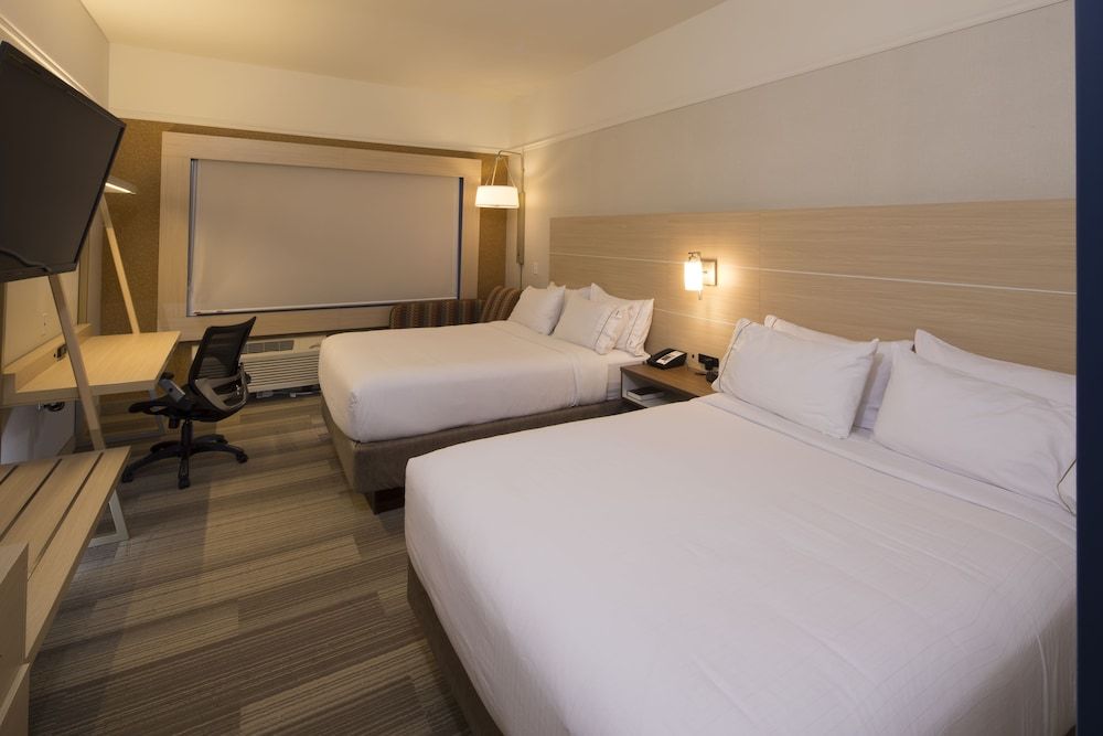 Holiday Inn Express & Suites Alpena - Downtown by IHG 3