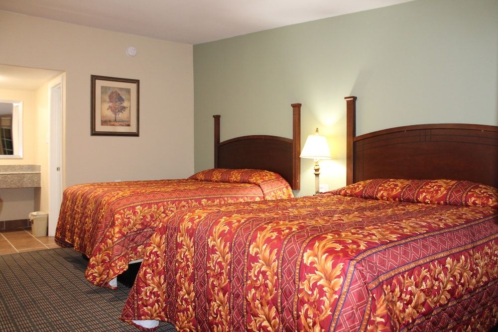 American Inn & Suites 3