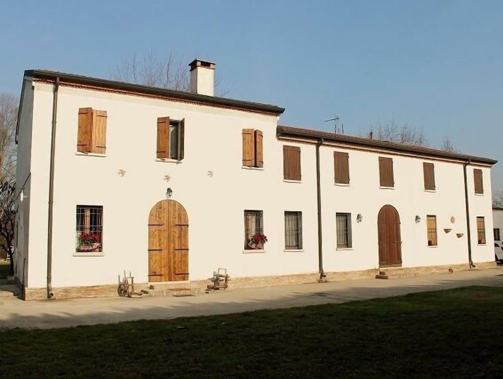 B&B La Casa delle Rondini -1 estrellas en Roncoferraro
