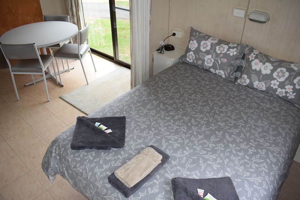 Bega Caravan Park 2