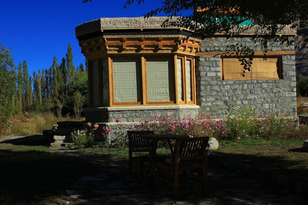 Lchang Nang Retreat - The House of Trees 3