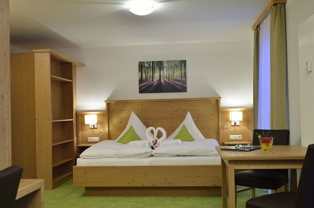 Burg Hotel 2
