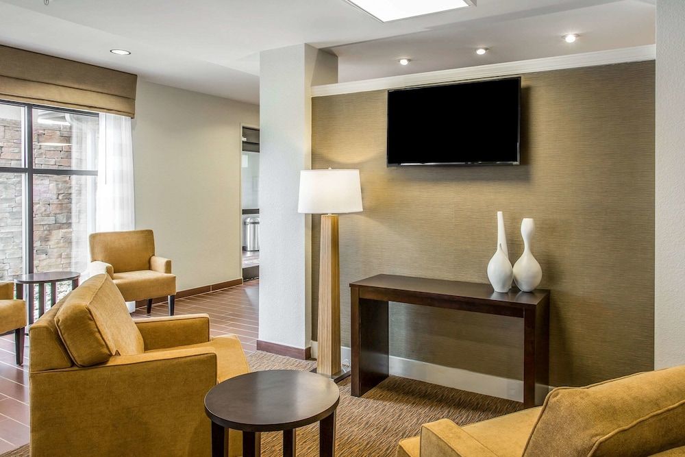 Sleep Inn & Suites Dayton South 3