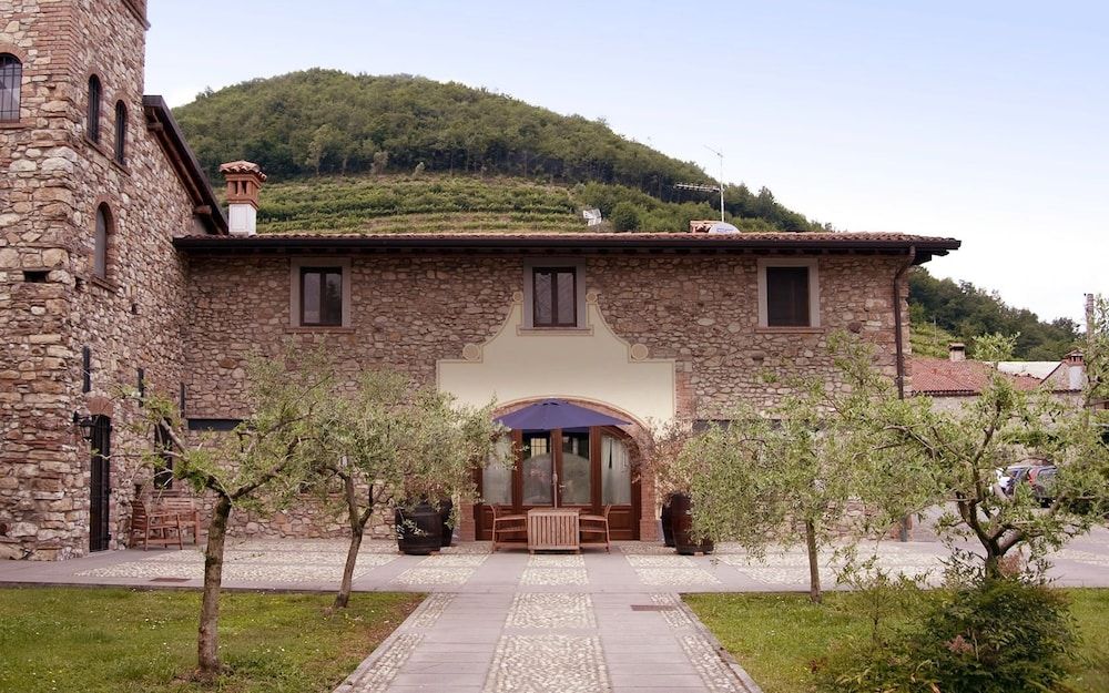 Villa Gradoni -1 estrellas en Monticelli Brusati
