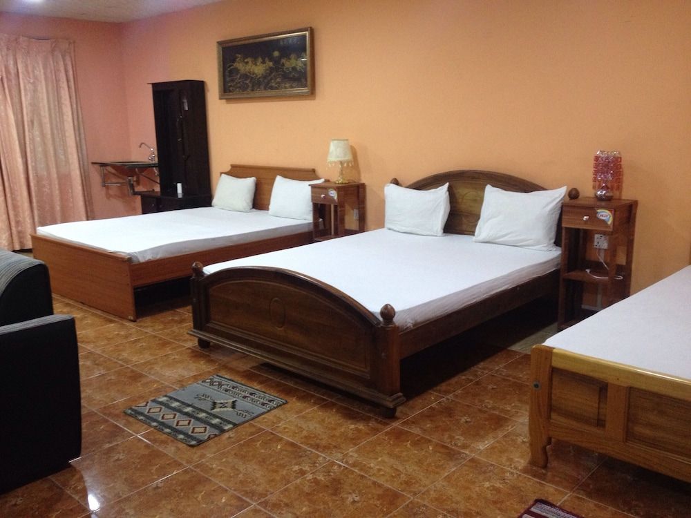 Sunshine Hotel & Hall 2