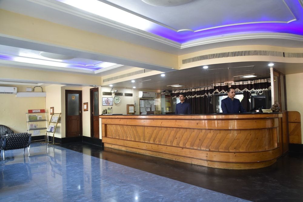 Hotel Rajhans International 3