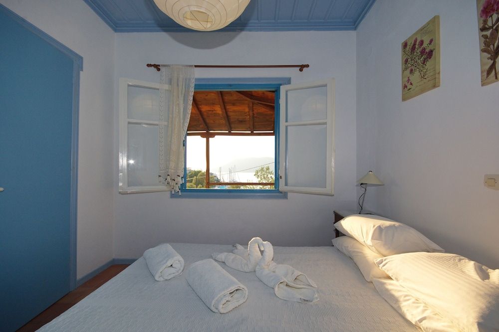 Limani Cottage 2