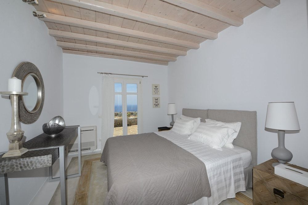 Villa Crystal 2