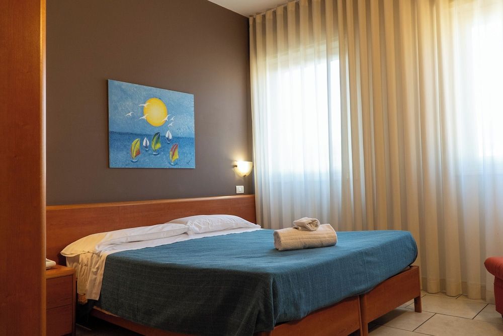 HOTEL BELVEDERE 3
