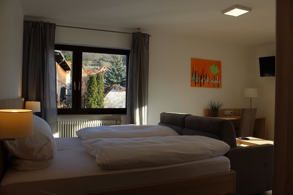 Gasthof und Pension zum Löwen -1 estrelas em Hirschberg an der Bergstraße
