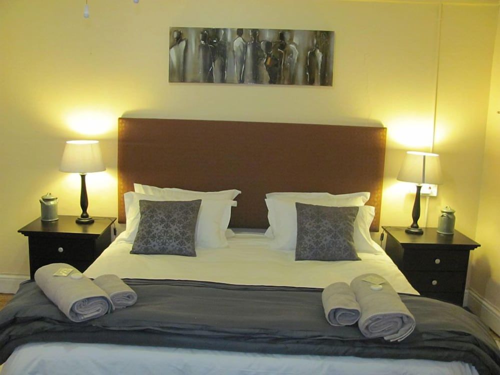 Stellar Dust Guest House 3