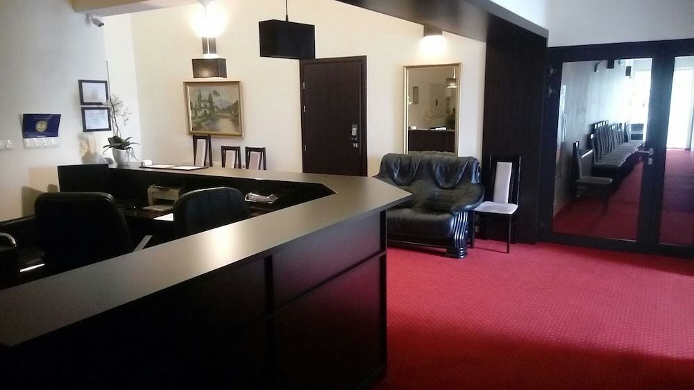 Hotel Graal 3 estrellas en Targowisko