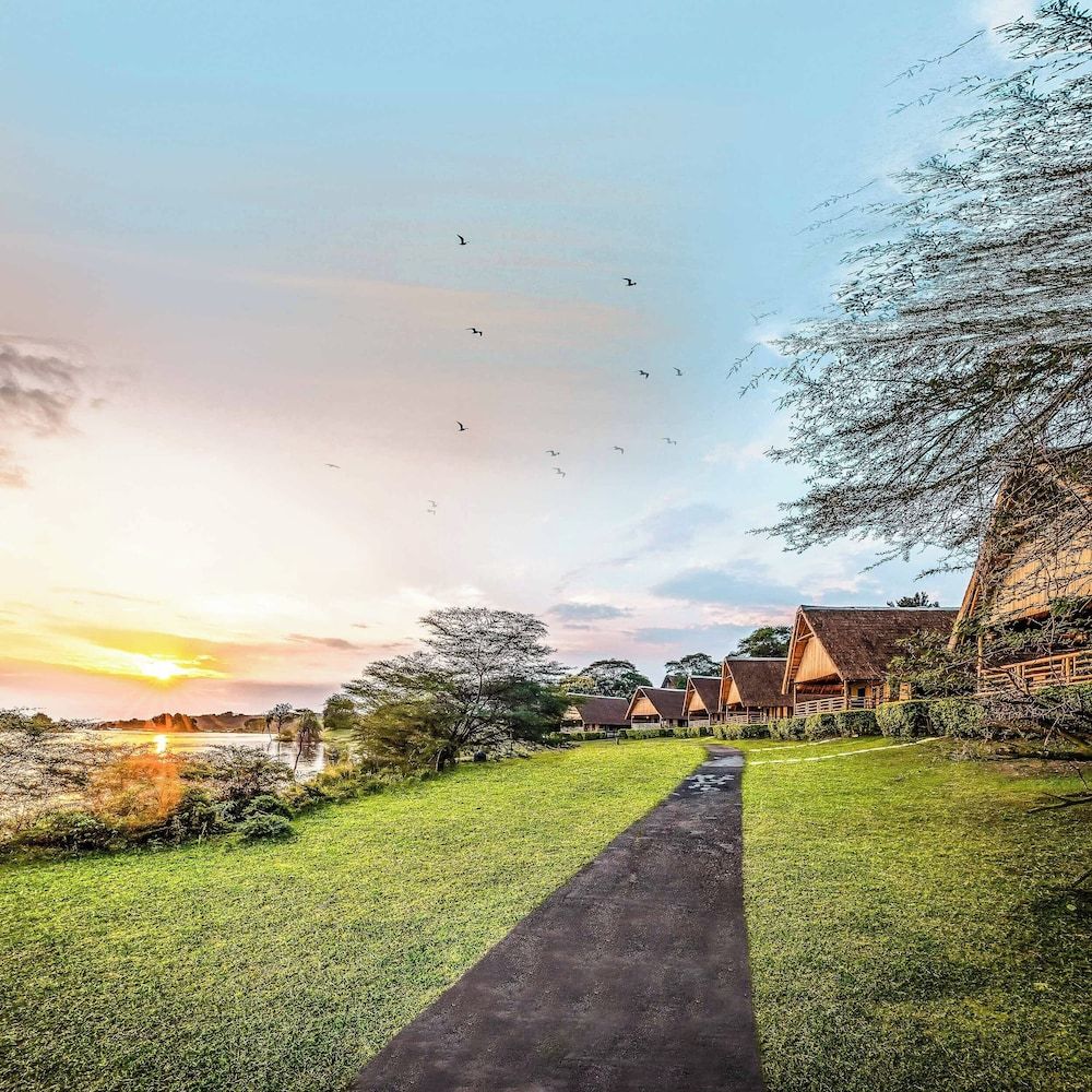 Chobe Safari Lodge | East Africa Uganda -1 estrellas en Kamdini