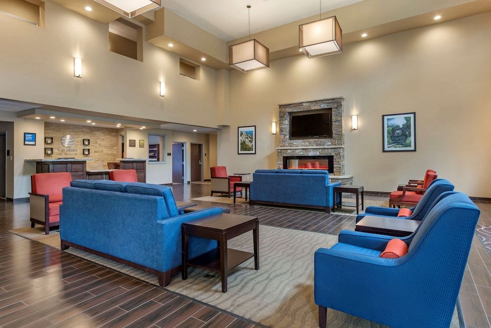 Comfort Inn & Suites Near Mt. Rushmore 2