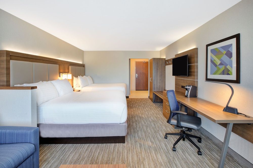 Holiday Inn Express & Suites New Castle by IHG 3