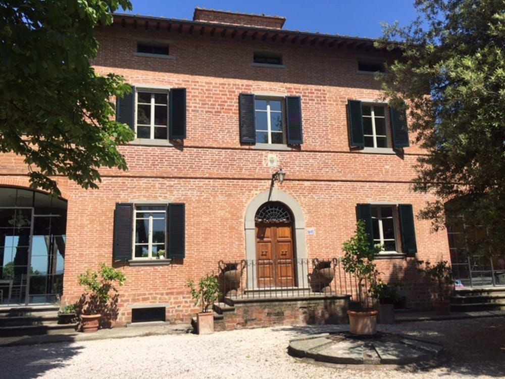 Relais Montemaggiore -1 estrellas en Bettolle