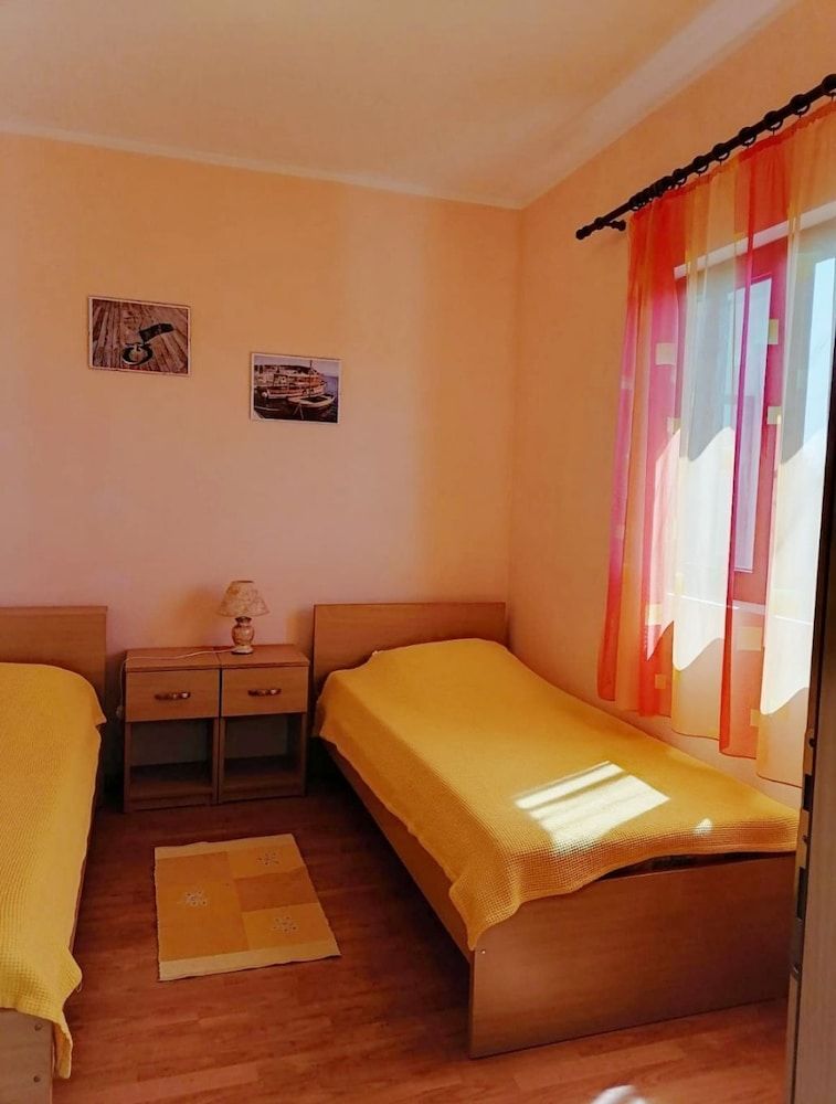 Apartments Toni 2