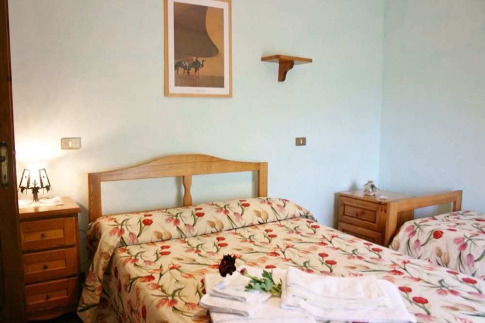 Beautiful private villa with WIFI, private pool, TV, pets allowed and parking, close to Arezzo -1 estrellas en Viciomaggio